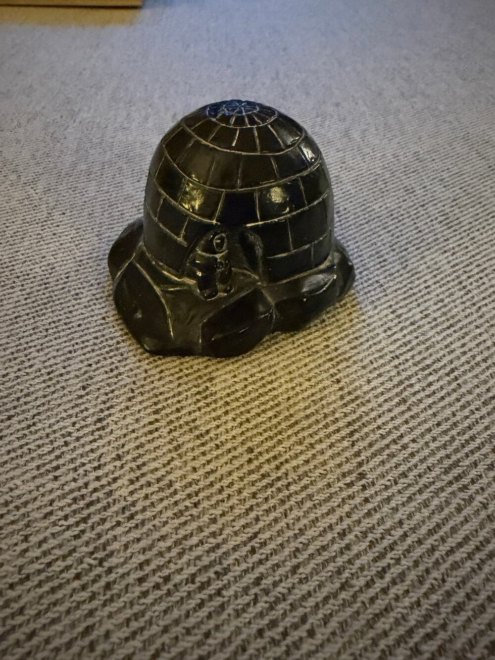 Vtg 1972 Aardvark Canada soapstone-style igloo figurine. Produced in Canada